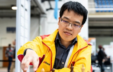 Lê Quang Liêm để thua Vua cờ Gukesh tại siêu giải Grand Chess Tour