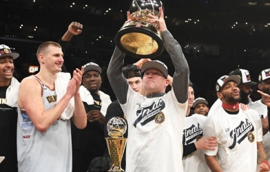 Thầy của Nikola Jokic bị sa thải cay đắng trước thềm vòng playoff NBA 2025