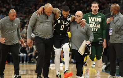 Siêu sao Damian Lillard dính chấn thương cực nặng, nghỉ thi đấu dài hạn