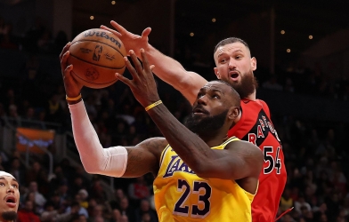 LeBron James lần đầu ghi dưới 10 điểm/trận kể từ năm 2007