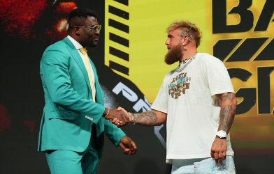 Jake Paul chê thẳng Francis Ngannou: 'Hắn ta khá yếu đuối'