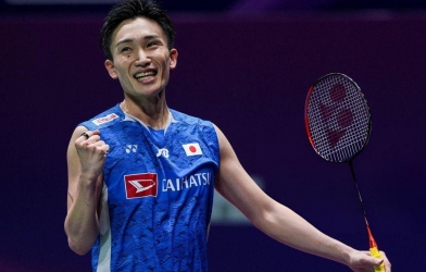 Kento Momota tái xuất sau một năm rưỡi vắng bóng