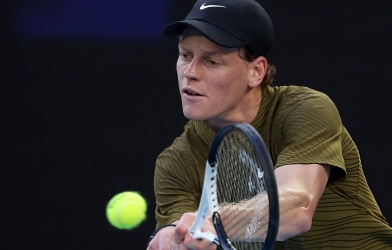 Sinner thần tốc vào vòng 2 Australian Open 2026