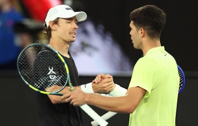Trực tiếp tennis Carlos Alcaraz vs Alex De Minaur, 16h30 hôm nay 27/1