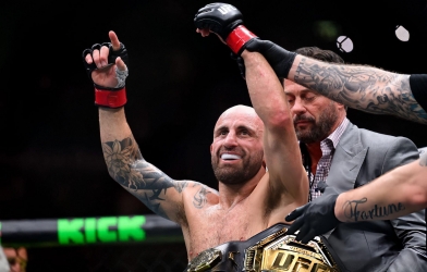 UFC 325: Volkanovski áp đảo Lopes, cân bằng kỉ lục của Aldo