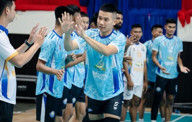 Nguyễn Văn Quốc Duy và đồng đội thắng đậm trận ra quân giải VĐQG Campuchia