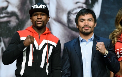 'Floyd Mayweather tái đấu Manny Pacquiao để kiếm tiền trả nợ'