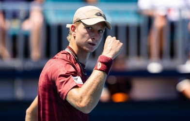Đàn em hạng 151 thế giới 'trả thù' cho Alcaraz ở Miami Open 2026