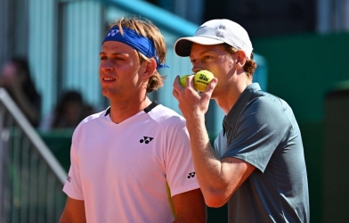 Sinner bỏ rơi đồng đội ở Monte Carlo Masters 2026