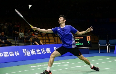 Vượt qua Chen Long, Nguyễn Tiến Minh làm điều không tưởng ở giải vô địch châu Á