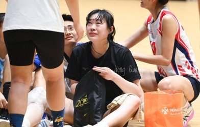 'Thần tiên tỷ tỷ' Cai Xiaoqing bật khóc nức nở sau thất bại ở Việt Nam