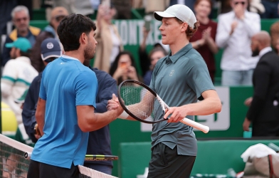 Sinner không 'đua đòi' với Alcaraz và Djokovic, lí do đã rõ