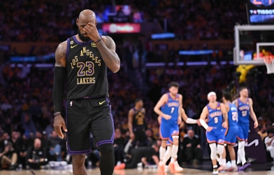 Lakers 'ăn chổi' ở play-off, LeBron James tính phương án giải nghệ