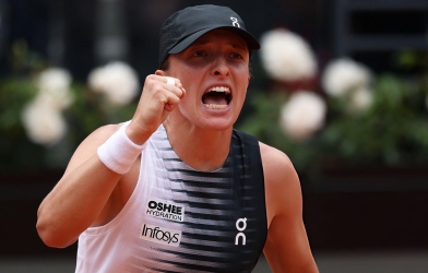 Swiatek đè bẹp Virus, thẳng tiến bán kết Rome Open 2026