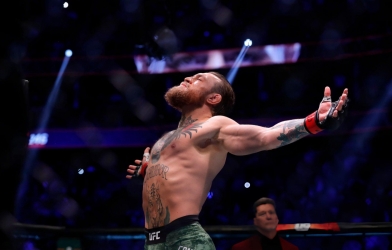 CHÍNH THỨC: McGregor tái xuất, lần thứ hai chạm trán Holloway