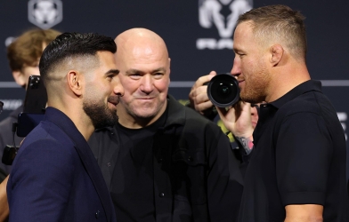 Topuria và Gaethje đấu võ mồm cực căng trước thềm đối đầu ở Nhà Trắng
