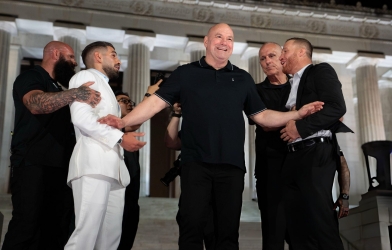 Topuria-Gaethje suýt ẩu đả trước thềm UFC Nhà Trắng