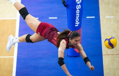Bóng chuyền nữ Thái Lan thua đau tân binh VNL, nối dài chuỗi trận toàn thua