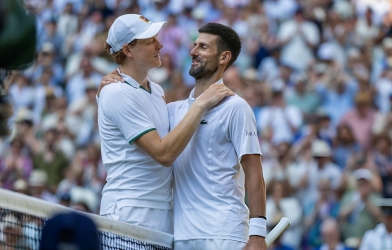 Sinner: 'Được đối đầu với Djokovic luôn là vinh dự lớn'