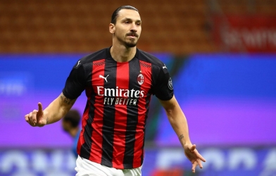 Chính thức: AC Milan gia hạn với Ibrahimovic, chấp nhận mất anh nửa mùa