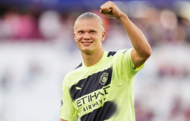 Pep Guardiola: 'Haaland có thể đấm vào mặt đồng đội'