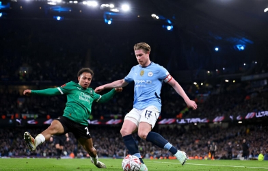 Man City ngược dòng trước CLB hạng nhất, thẳng tiến vào tứ kết Cúp FA