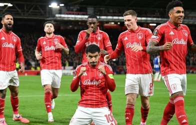 Europa League hôm nay 24/10: Aston Villa gây sốc, Nottingham Forest thắng dễ