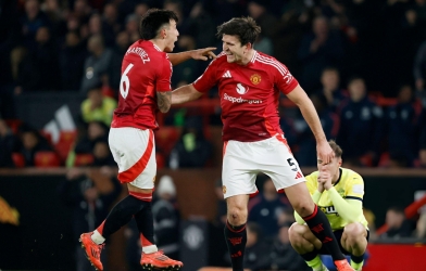 Barca nhắm chiêu mộ 'trung vệ thép' của MU