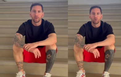 Messi ngồi cầu thang xin lỗi người hâm mộ