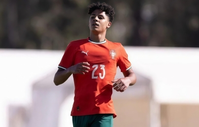 Con trai Ronaldo gây ấn tượng mạnh trong màu áo Bồ Đào Nha