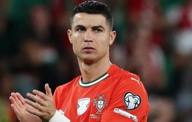 HLV Bồ Đào Nha đưa ra tuyên bố về thời điểm Ronaldo giải nghệ