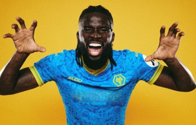 Truyền thông thế giới đồng loạt phản ứng khi CĐV Việt Nam xúc phạm sao Ngoại hạng Anh