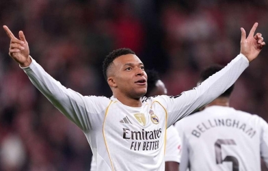 Kylian Mbappe báo tin buồn cho Man City trước trận đại chiến C1