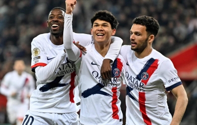 PSG đại thắng 4-0, đòi lại ngôi đầu Ligue 1