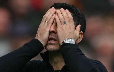 'Arsenal sa thải HLV Mikel Arteta nếu không vô địch Ngoại hạng Anh'