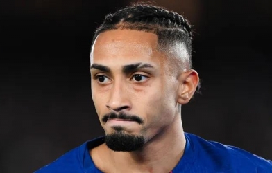 Raphinha đối mặt với nguy cơ bị UEFA cấm thi đấu