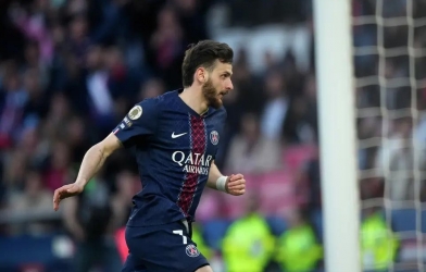 Kvaratskhelia lập cú đúp, PSG tiến sát ngôi vô địch Ligue 1