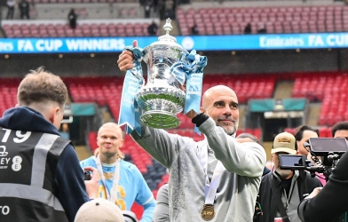 HLV Pep Guardiola thốt lên 1 điều khi Man City vô địch FA Cup