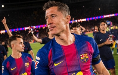 Barca chọn được 'tiền đạo 136 bàn' thay thế Lewandowski