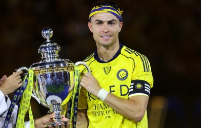 Đỉnh cao đời người, Ronaldo được dự đoán thi đấu đến 45 tuổi!