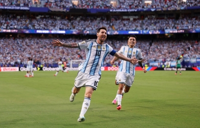Đánh bại Mbappe, Messi được ghi danh sử sách tại World Cup