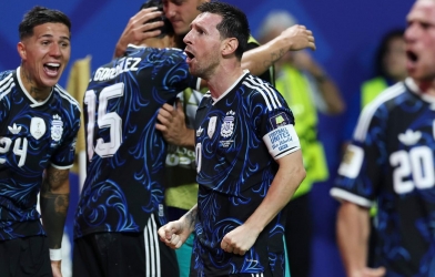 Messi chói sáng, Argentina ngược dòng vào chung kết World Cup 2026