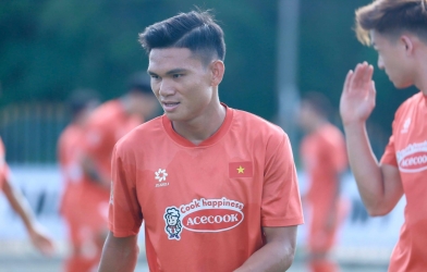 Xuân Mạnh lên tiếng về thách thức bảo vệ ngôi vương AFF Cup của Việt Nam