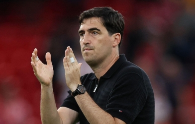 HLV Iraola chỉ rõ vấn đề của Liverpool sau khi suýt thua Newcastle