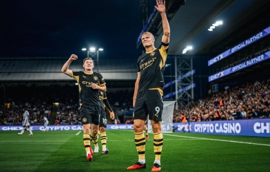 Haaland chói sáng, Man City thắng đậm ngay trên sân Crystal Palace