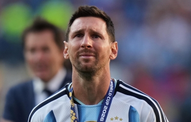 Truyền thông thế giới bùng nổ phản ứng khi Messi chia tay ĐT Argentina