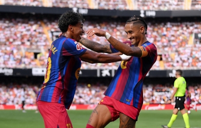 Barca đại thắng 5 sao, độc chiếm ngôi đầu La Liga