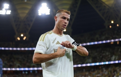 Ronaldo bất lực, Al Nassr gục ngã mất ngôi đầu Saudi Pro League
