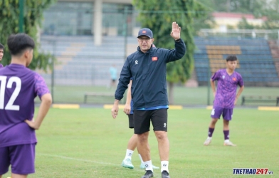 HLV Brazil cùng tuyển Việt Nam liên tục đá giao hữu trước VCK World Cup