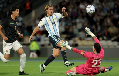 Argentina đại thắng 4 bàn ngày vắng Messi